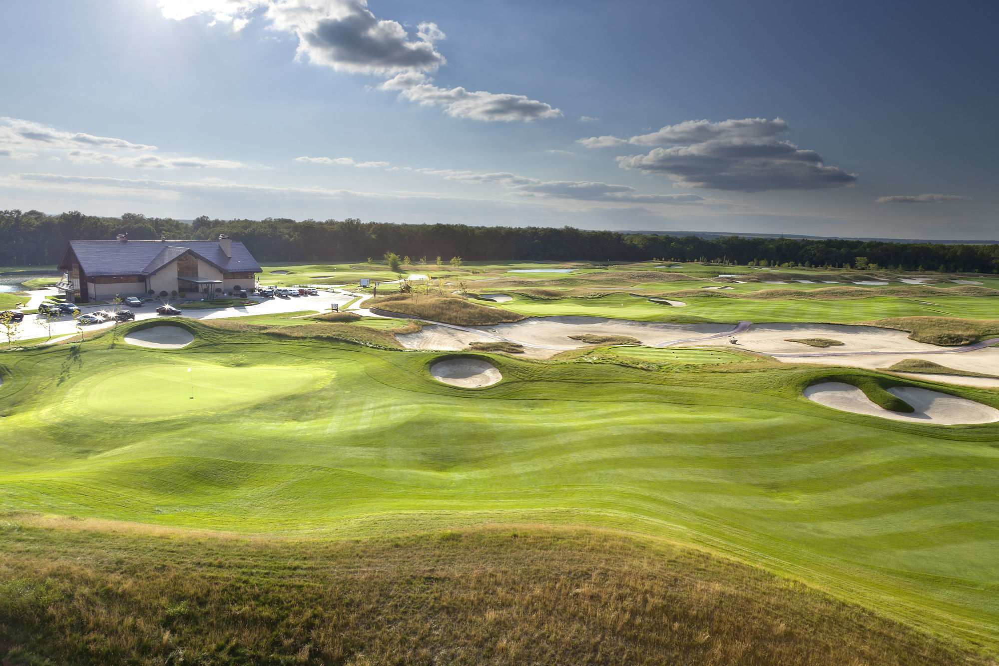 Superior Golf And Spa Resort خاركيف المظهر الخارجي الصورة