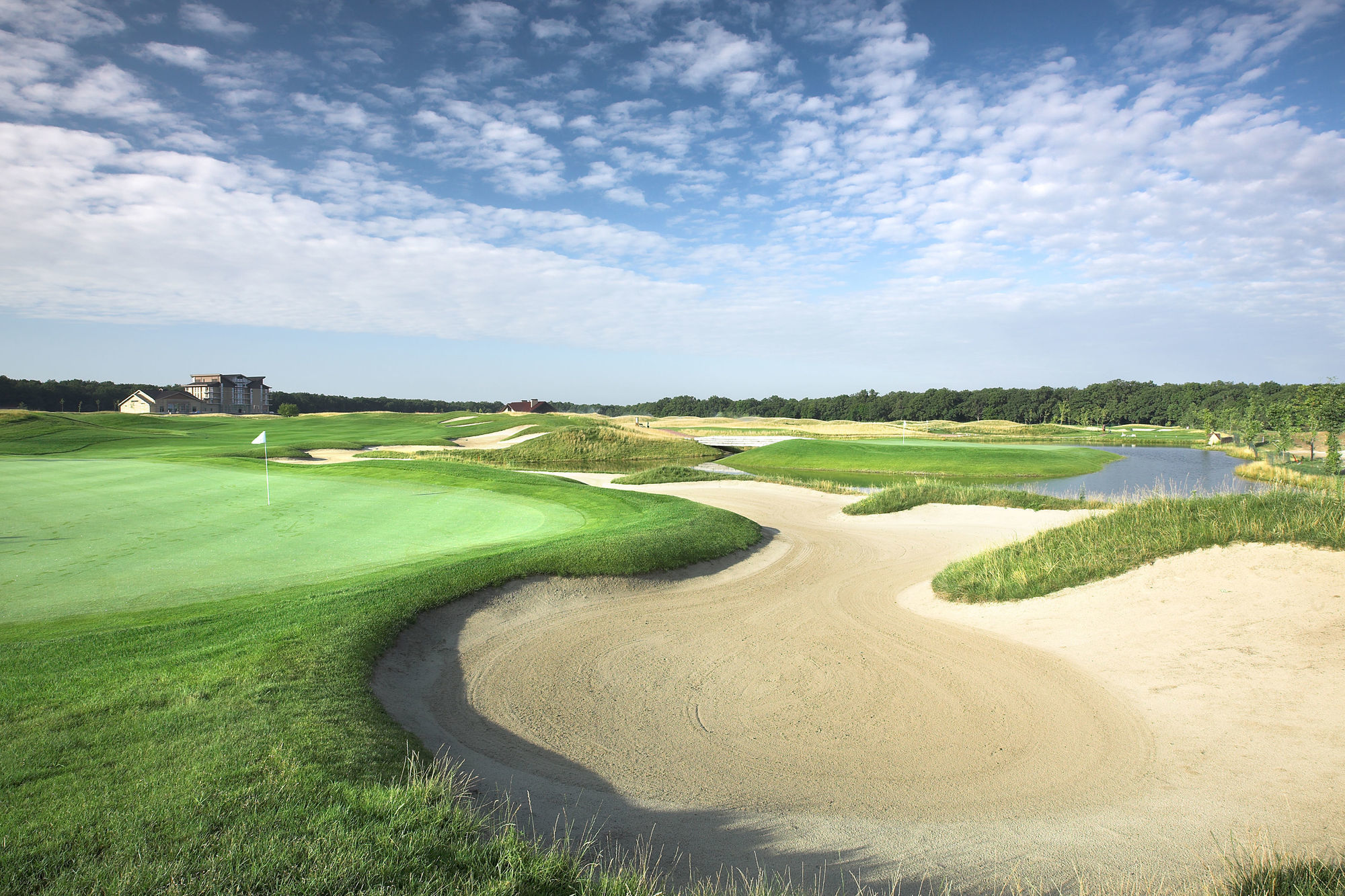 Superior Golf And Spa Resort خاركيف المظهر الخارجي الصورة