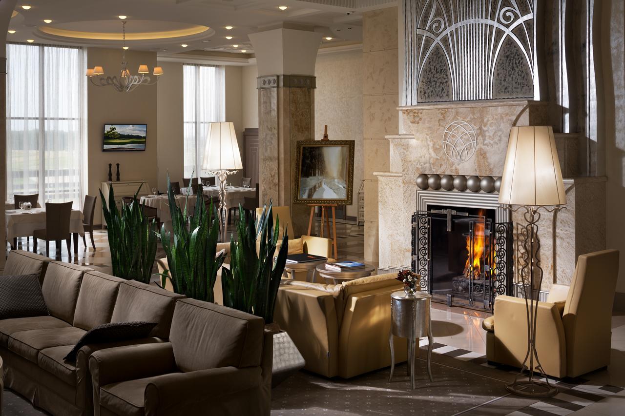 Superior Golf And Spa Resort خاركيف المظهر الخارجي الصورة