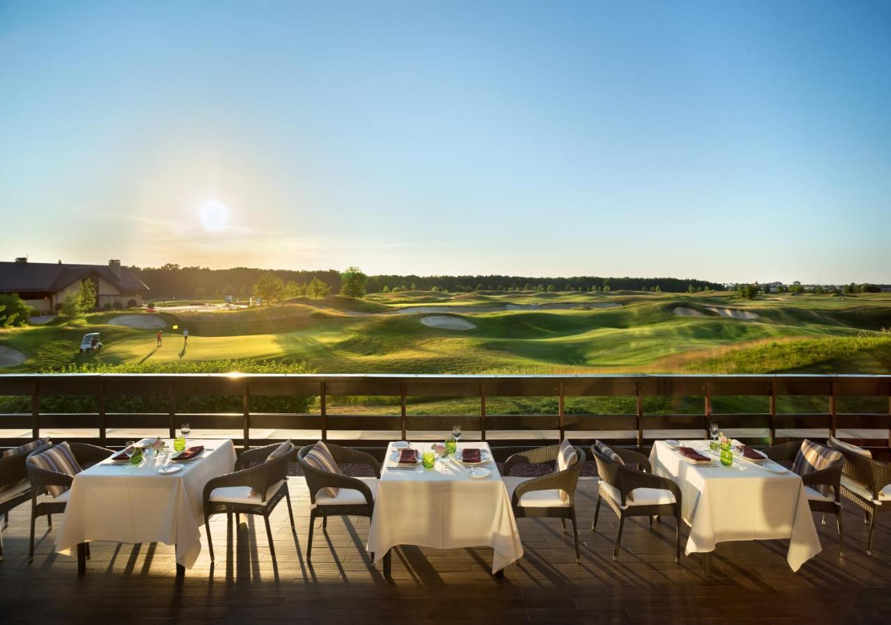Superior Golf And Spa Resort خاركيف المظهر الخارجي الصورة