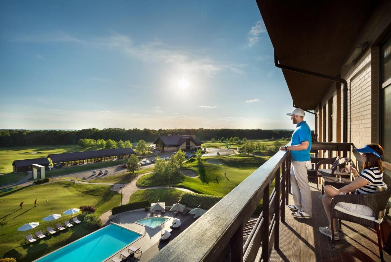 Superior Golf And Spa Resort خاركيف المظهر الخارجي الصورة