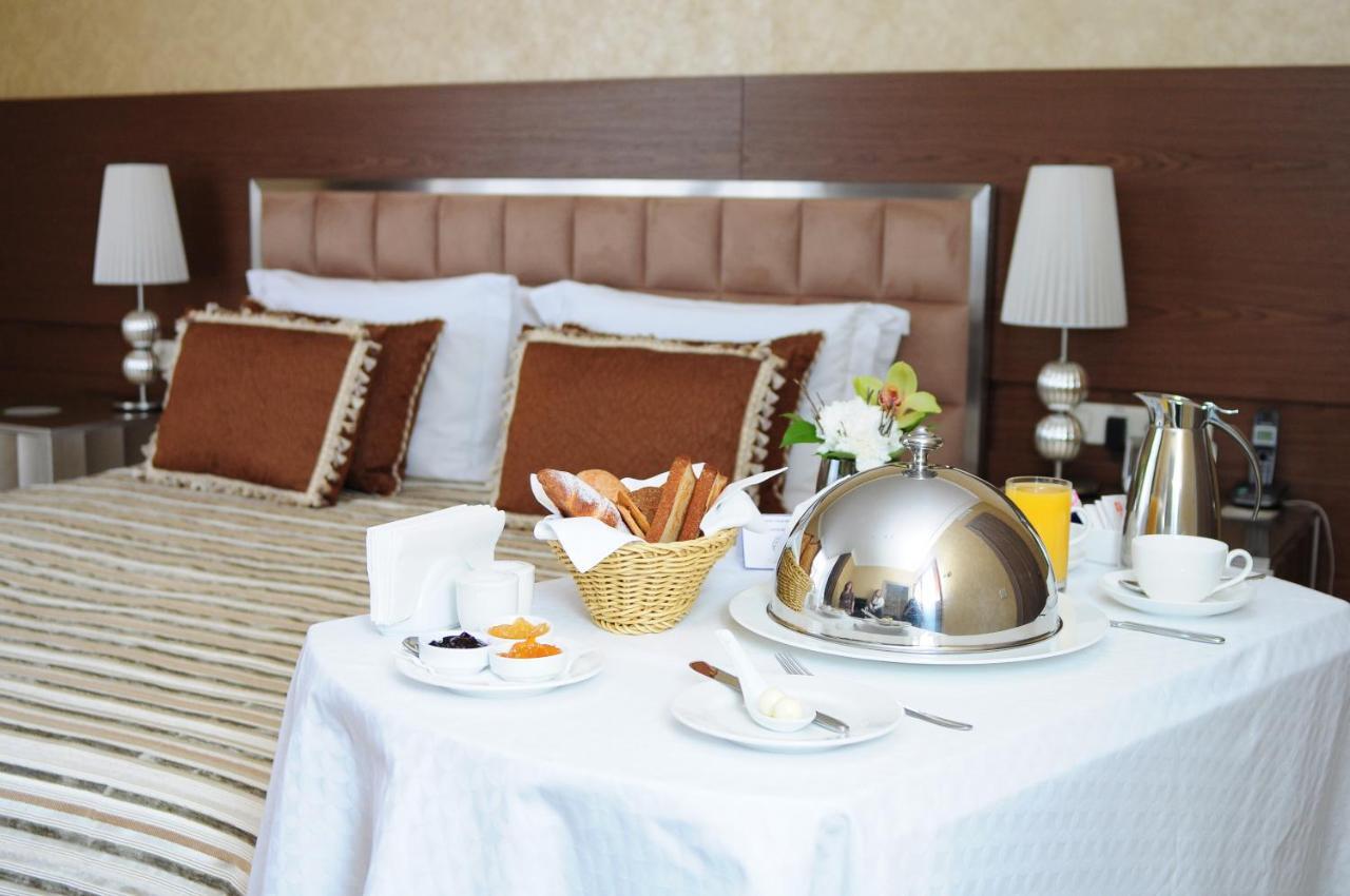 Superior Golf And Spa Resort خاركيف الغرفة الصورة